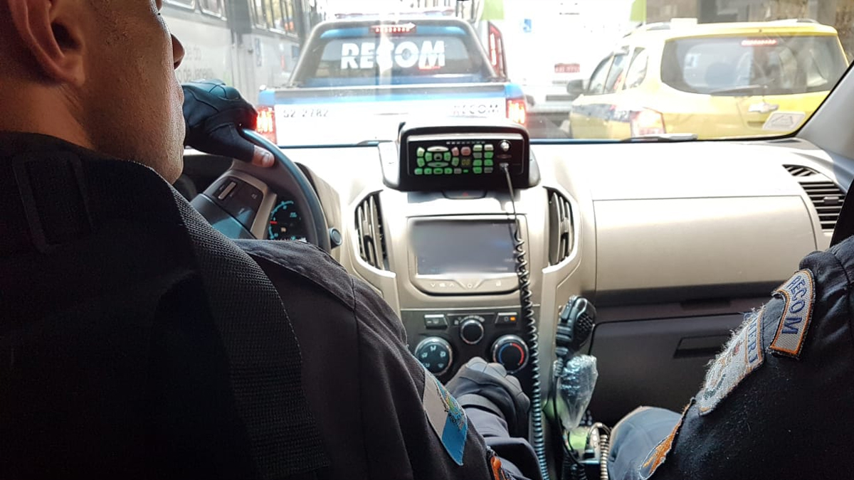 Governo do RJ fala em comprar 22 mil câmeras para uniformes de policiais