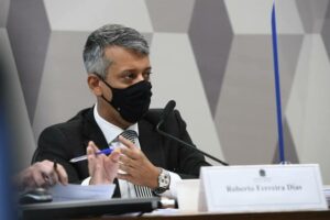 Roberto Dias em depoimento à CPI da Covid, no Senado (Foto: Agência Senado)
