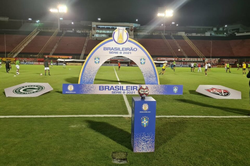 Imagem que ilustra a matéria Goiás vacila no final, empata com o Vitória, mas permanece no G4