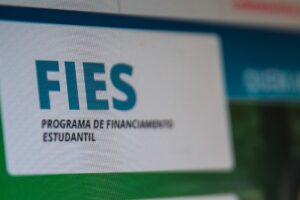 Após conferir o resultado, é preciso fazer a complementação de informações. Fies divulga lista de pré-selecionados para o programa