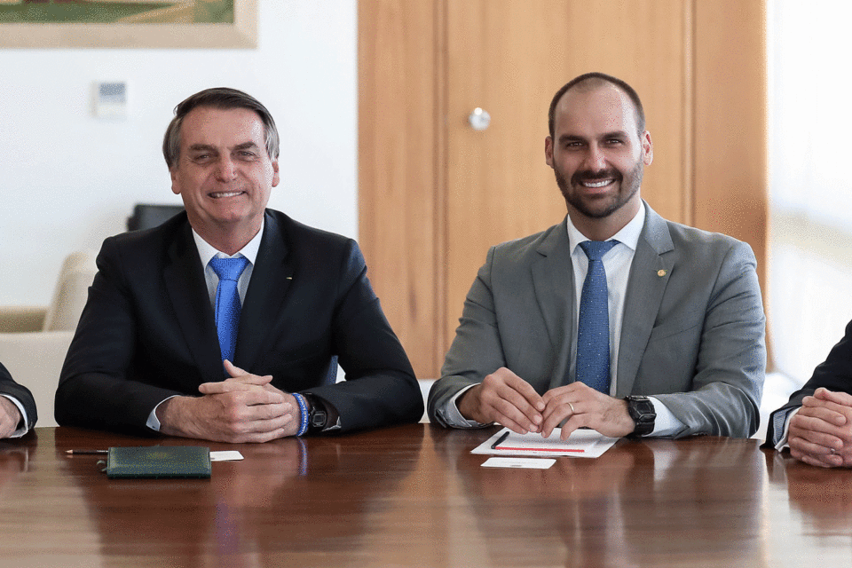 Presidente foi encaminhado a São Paulo após estar com o intestino obstruído