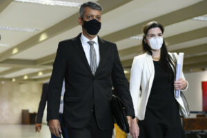 Ex-diretor afirmou que negou pedido de cargo para o irmão de Miranda e, por isso, imaginou estar sendo alvo de "retaliação"