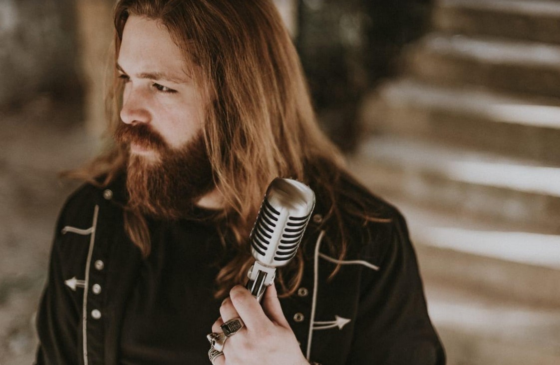 Haig Berberia se apresenta no Lowbrow Lab Arte & Boteco, em Goiânia