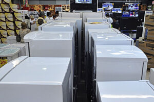 Vendas no comércio crescem 10,1% no primeiro semestre, diz Serasa