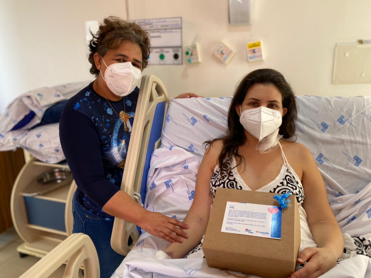 Kelly Silva passou 30 dias internadas após ingerir comida japonesa em Goianésia, cidade onde a jovem mora