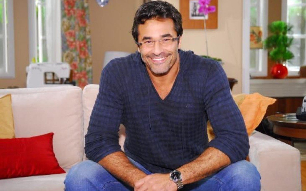 Artista foi reinfectado pela doença e teve que ser submetido ao procedimento cirúrgico no abdômen