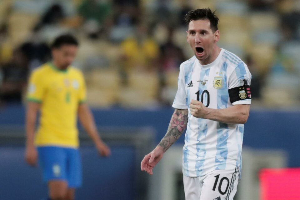 Messi vibra Argentina x Brasil