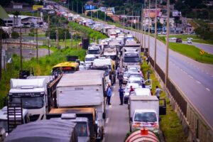 Já o silêncio das autoridades desagradou às lideranças do movimento