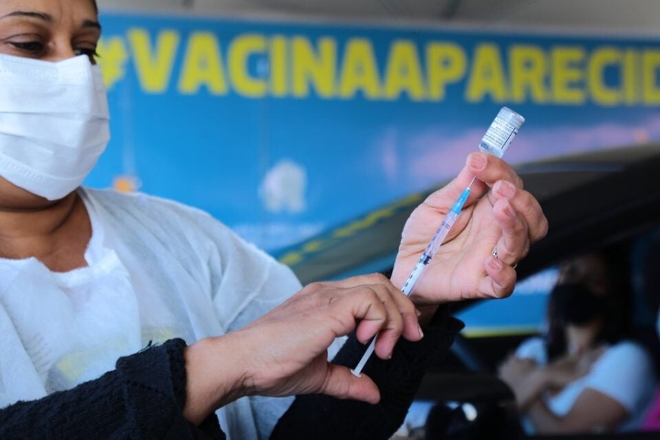 Vacinação em Aparecida de Goiânia (Foto: Enio Medeiros – Prefeitura / Divulgação)