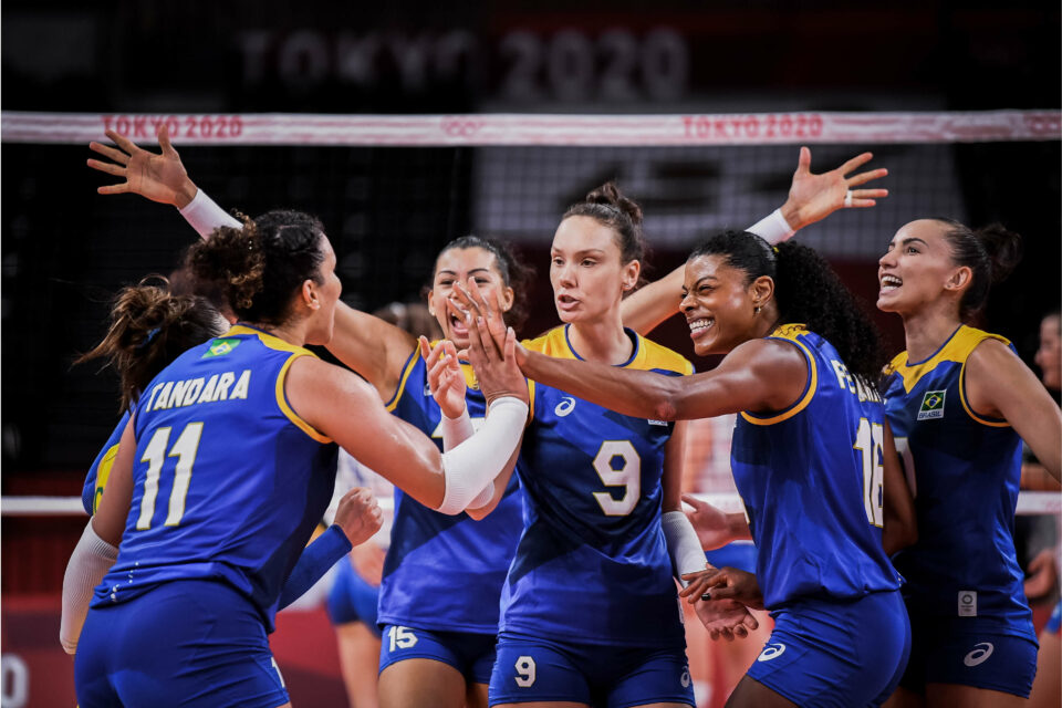 Brasil vence de azul fivb