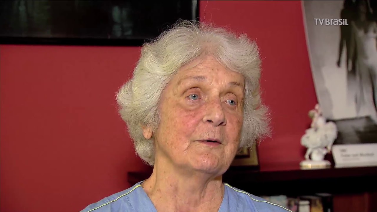 Isolada em casa, Ruth Rachou sonha em poder voltar a coreografar