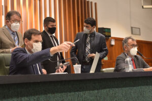 Plenário da Alego durante sessão presencial - Retorno das sessões presenciais na Assembleia Legislativa (Alego) depende de nova avaliação médica sobre cenário da Covid