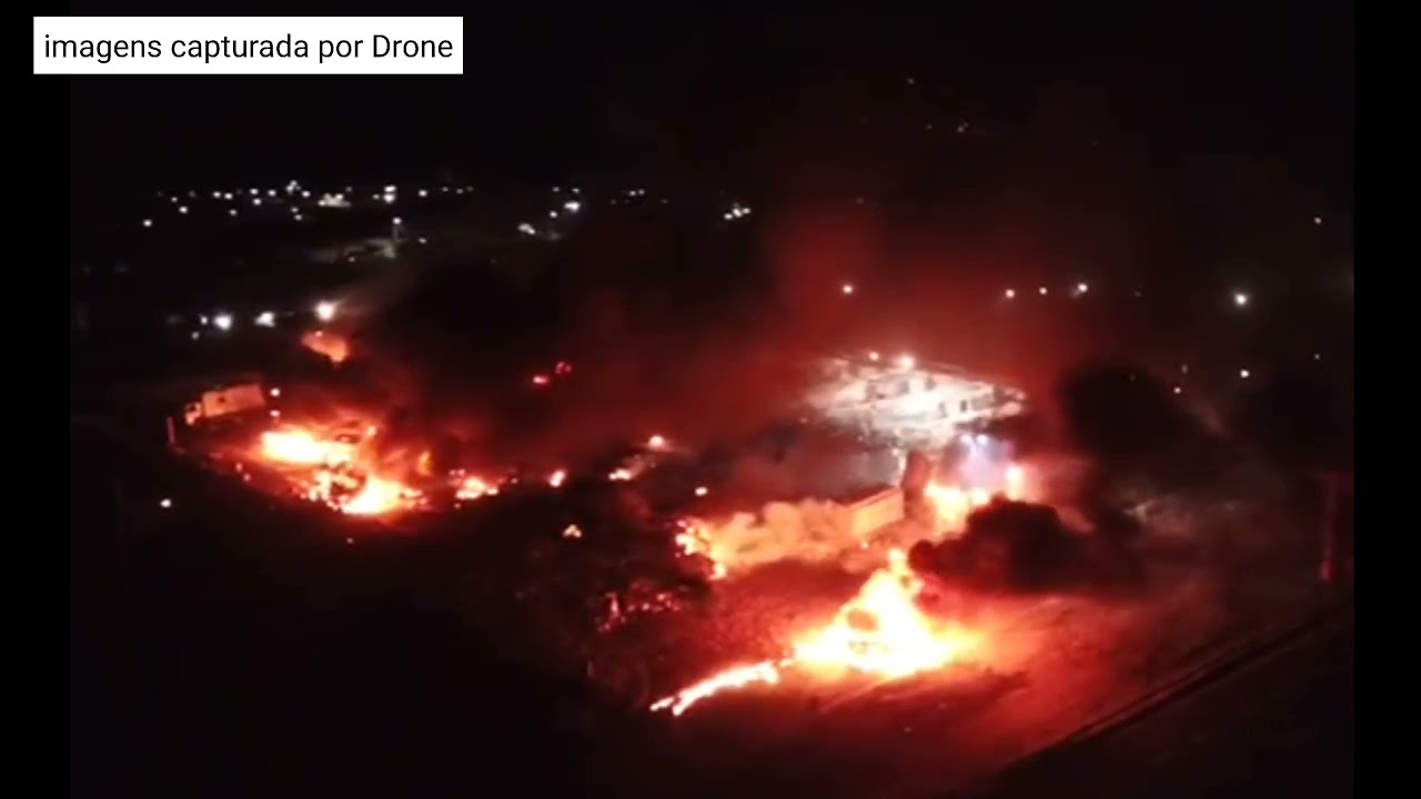 Segundo a empresa responsável, o local tinha 28 funcionários, divididos em 3 turnos. No local também funcionava um restaurante.