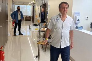 Conforme boletim médico, foi retirada a sonda nasogástrica e o presidente aceitou bem a alimentação via oral