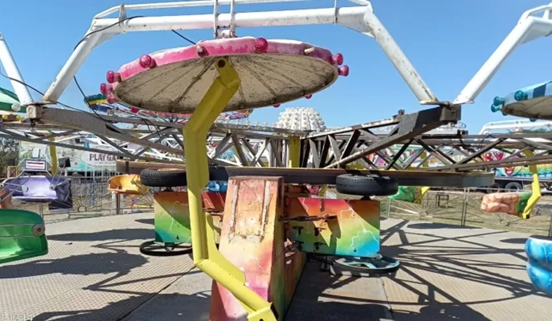 Adolescentes são arremessadas para fora de brinquedo no ES (Foto: Reprodução/Arquivo pessoal)