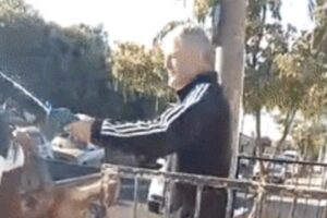 Faxineira é atacada com ácido por ex-patrão após discussão em SP; assista