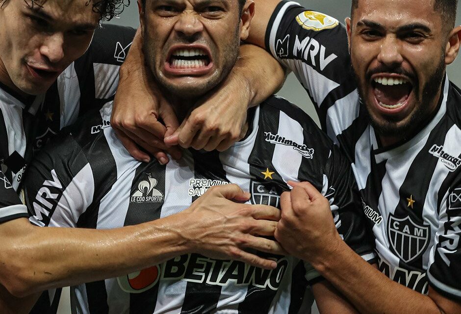 Imagem que ilustra a matéria Hulk faz dois e Atlético-MG vence Corinthians de virada na Neo Química Arena