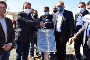 A Enel Goiás entregou, na manhã desta quinta-feira (1º), a implantação da rede de distribuição de energia elétrica, em Cristalina. (Foto: divulgação/Enel)