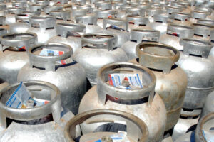 Famílias carentes de Senador Canedo recebem Vale Gás