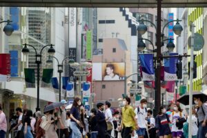 É o segundo dia consecutivo de recorde na taxa de contágio - nesta terça (27), foram registrados 2.848 novos casos