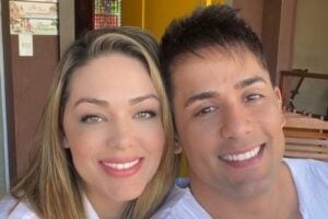Cantor Tiago diz que aumento peniano motivou fim de relação com Tânia Mara