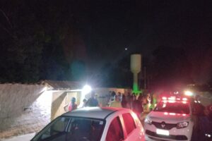 Festa acontecia no Jardim Dom Bosco. Seis carros de som automotivo foram apreendidos e 44 pessoas multadas sem máscaras
