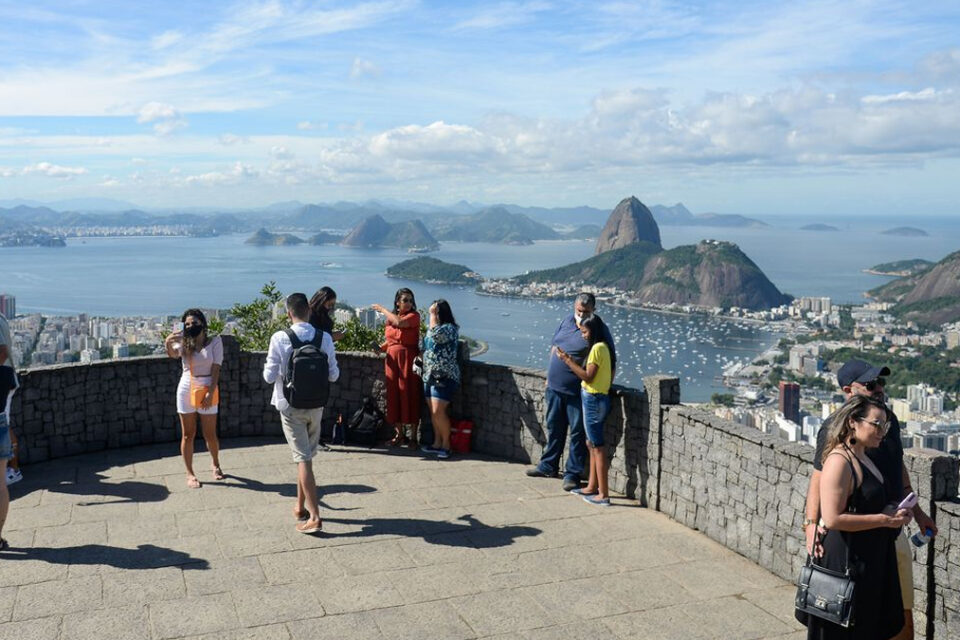 Sobe para 23 o número de casos da variante Delta no Rio
