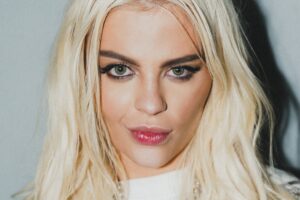 Luísa Sonza é processada em R$ 470 mil por agência de shows Luísa Sonza lança álbum Doce 22 mais vulnerável e diz ainda estar péssima após pausa