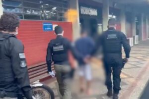 Suspeito de degolar mulher e atear fogo no corpo é preso em Goiânia