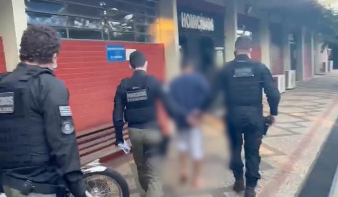 Suspeito de degolar mulher e atear fogo no corpo é preso em Goiânia