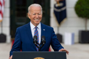 Biden recebe terceira dose da vacina e rejeita críticas à pouca ajuda dos EUA (Foto: Divulgação/Casa Branca)