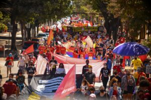 Movimentos sociais mudam atos de rua para 11 de agosto para coincidir com manifestos
