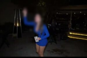 Mulher, alterada, manda os policiais irem para favela; mais de 500 pessoas estavam no local