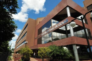 Promotor diz que investigação do juiz suspeito de sentenças falsas tem 42 casos com indícios de fraude