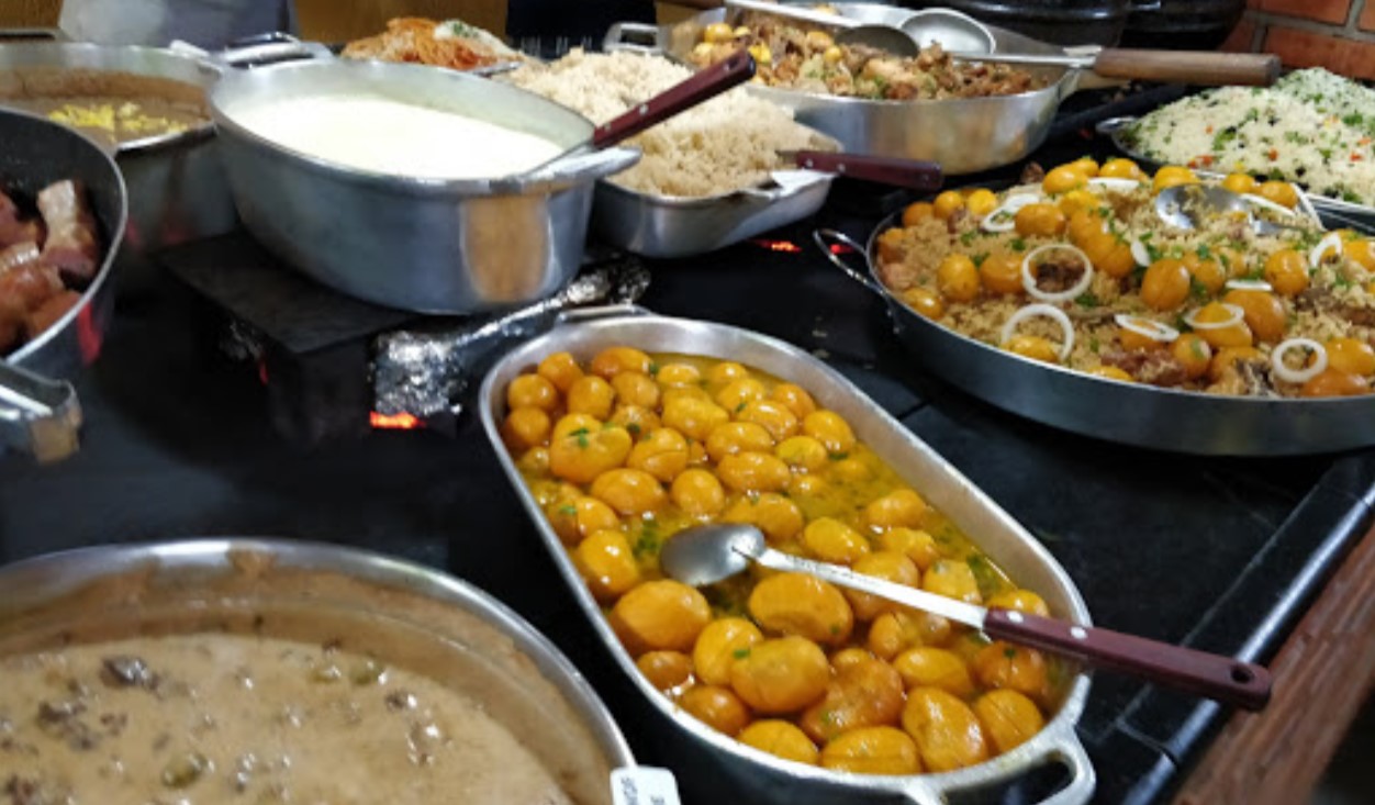 Mau Nenhum é boa opção da culinária local em Goiânia