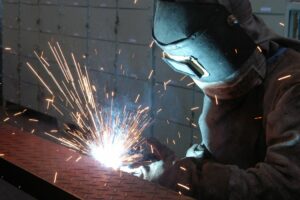 Queda da produção industrial em Goiás fica acima da média nacional