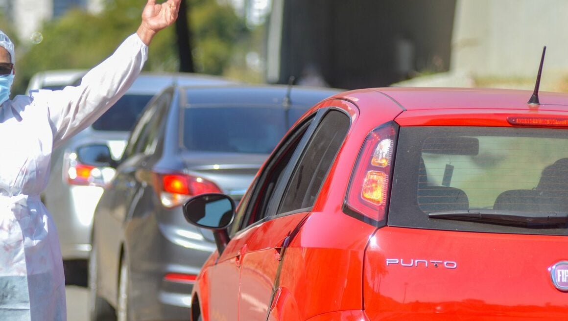 COVID-19: Drive-thrus de vacinação continuam suspensos em Aparecida. Cidade vacina pessoas com idade com 18 anos por agendamento (Foto: Jucimar de Sousa - Mais Goiás)