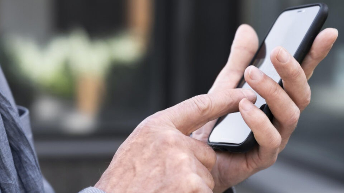 Homem é preso por golpe de quase R$7 mil contra idosa, em Goiânia - (Foto ilustrativa: Reprodução - FreePik)