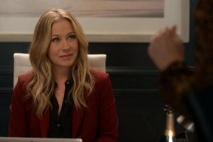 Christina Applegate diz ter sido diagnosticada com esclerose múltipla