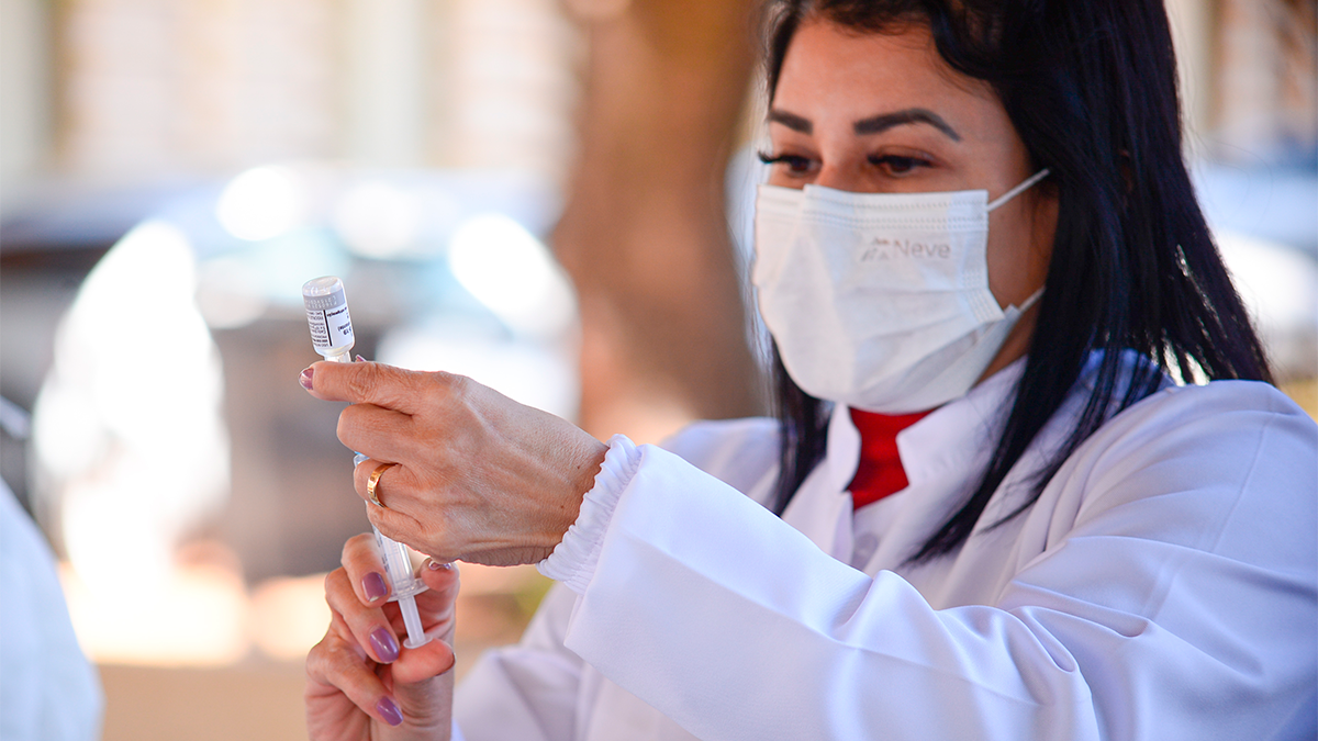 Covid-19 Brasil passa da marca de 570 mil mortes