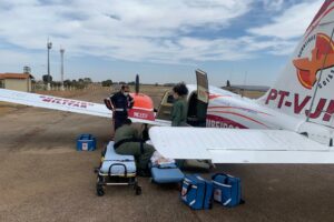 De acordo com a corporação, criança foi trazida de helicóptero a Goiânia e deu entrada em um hospital particular (Foto: divulgação/ Corpo de Bombeiros)