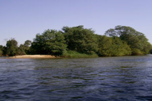 Bombeiros encontram corpo de homem que se afogou no Rio Verdão, em Santa Helena