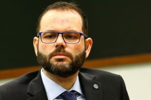 Secretário de Bolsonaro defende alvos do STF, ofende ministros e convoca para atos