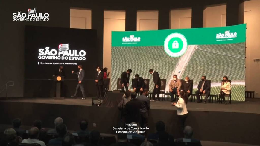 Trecho de vídeo do evento voltado para produtores rurais que foi divulgado pela assessoria de imprensa do governo; ato no Palácio dos Bandeirantes reuniu 201 prefeitos e teve aglomeração - Governo do Estado de São Paulo/Reprodução