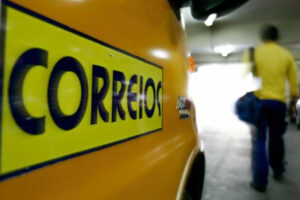 Correios vai retomar licença-maternidade de seis meses para funcionários