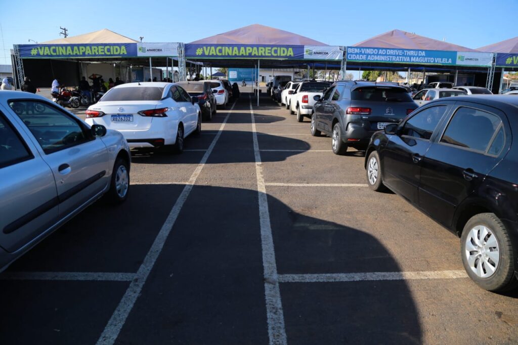 Imunização segue normalmente nesta terça-feira (10) (Foto: Enio Medeiros - Secom Aparecida)