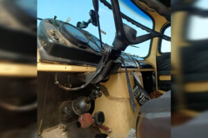 Acidente em ponte ejeta homem de 60 anos no rio (Foto: Corpo de Bombeiros - Divulgação)