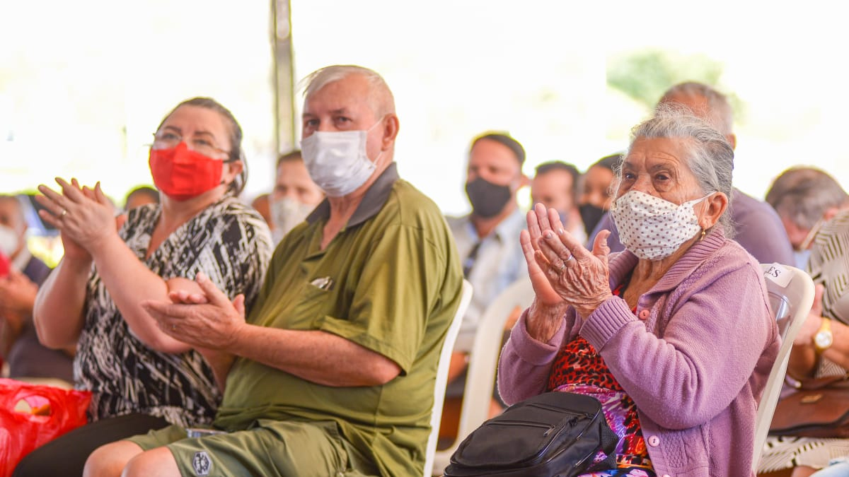 Goiânia entrega 240 novas escrituras de imóveis no Real Conquista