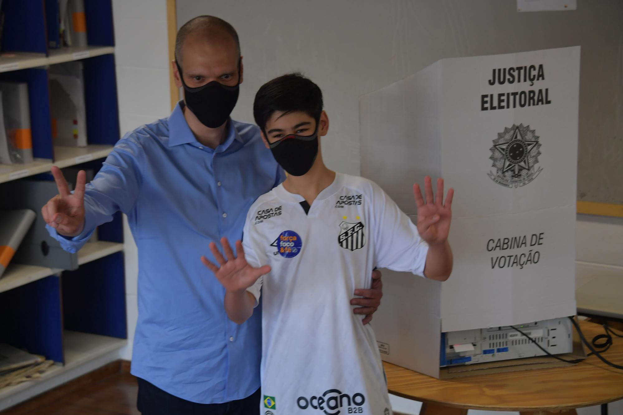 Presidente afirmou que 'o outro, que morreu', fechou São Paulo e foi 'assistir a Palmeiras e Santos no Maracanã'