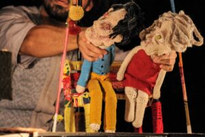 Peça 'Plural', da Cia de Teatro Nu Escuro, é atração do Terça no Teatro